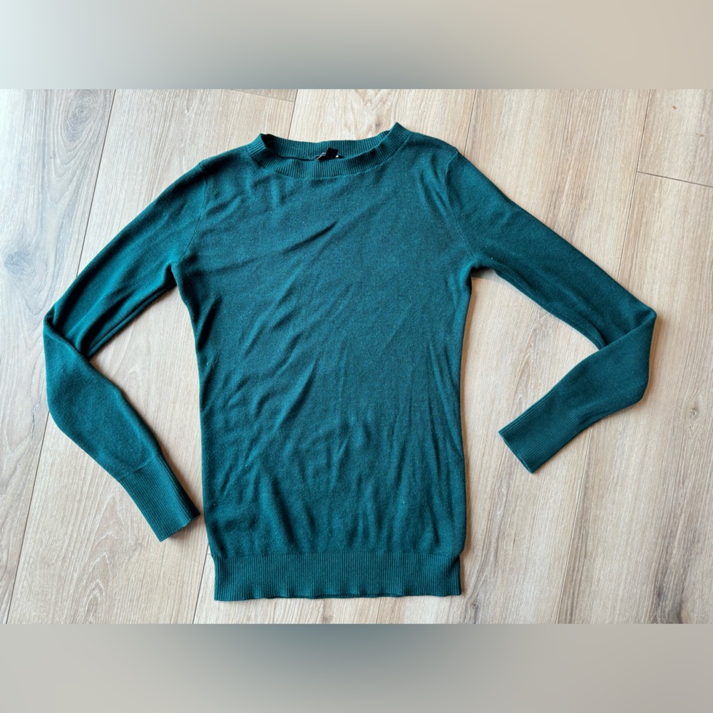 express forest green sweater medium